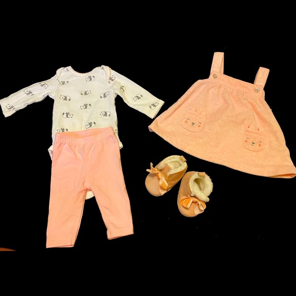 ***SOLD*** Adorable Carter’s 4-piece outfit - Picture 2 of 2